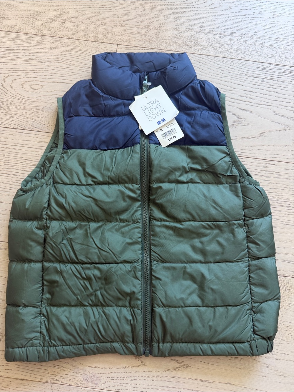 Uniqlo Kids 7/8 Ultra Light Down Puffer Vest - Olive Green with Navy NWT